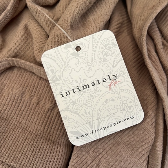 Free people intimately stretch Tank NWT / size M/L - Picture 8 of 14